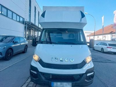 Gebraucht Iveco Daily 145 PS (106 kW) 2016 Weiß Van / Kleinbus