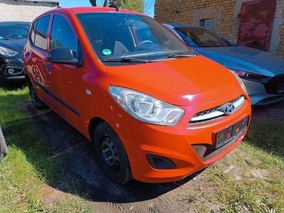 Usata Hyundai i10 Edition 69 CV (50 kW) 2013 Rosso Utilitaria