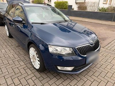 Gebraucht Skoda Octavia 150 PS (110 kW) 2015 Blau Kleinwagen