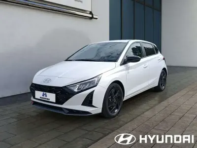 Neu Hyundai i20 Blackline 101 PS (74 kW) 2026 Atlas white Kleinwagen