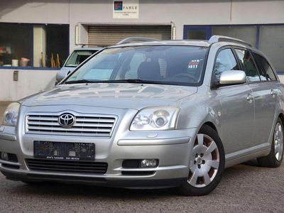 Gebraucht Toyota Avensis Executive 129 PS (94 kW) 2006 Silbergrau Kombi