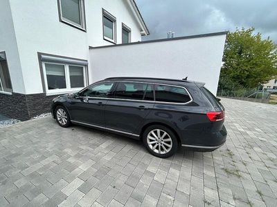 Grau Gebraucht 2020 VW Passat GTE Kombi | 16.900 € (Guter Preis)