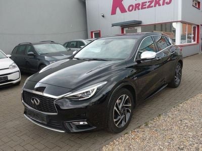 Infiniti Q30