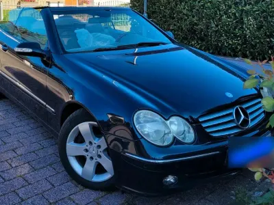 Gebraucht Mercedes CLK320 218 PS (160 kW) 2003 Blau Cabrio
