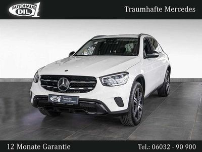 Weiß (polarweiß) Gebraucht 2021 Mercedes GLC200 Night SUV | 36.850 € (Guter Preis)