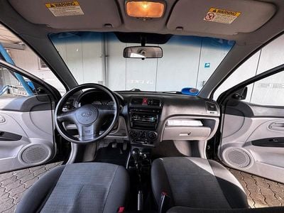 Second-hand Kia Picanto 65 CP (47 kW) 2006 Negru Hatchback