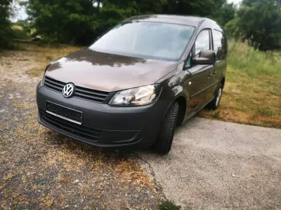 Gebraucht VW Caddy 105 PS (77 kW) 2013 Braun Van / Kleinbus