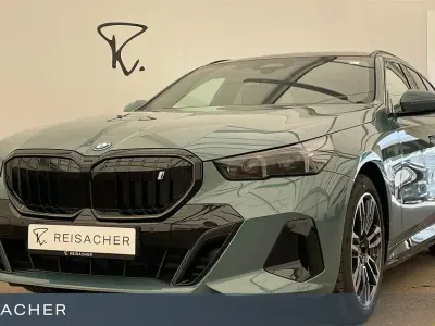 Neu BMW i5 Performance 250 kW (340 PS) 2026 Grün Kombi
