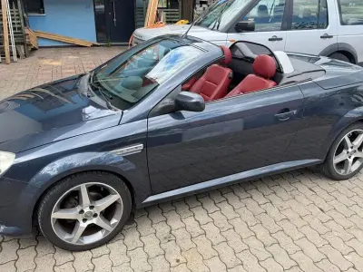 Używany Opel Tigra Design Edition 125 KM (91 kW) 2007 Czarny Kabriolet