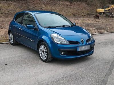 gebraucht Renault Clio 1,2 16V mit Klimaanlage TÜV 2025