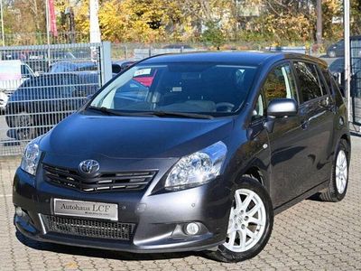 Gebraucht Toyota Verso Travel 147 PS (108 kW) 2012 Grau Van / Kleinbus