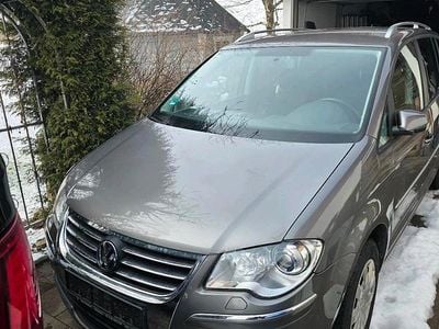 Braun Gebraucht 2008 VW Touran Highline Van / Kleinbus | 2.500 € (Superpreis)