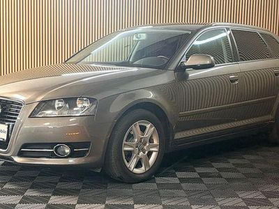 Gebraucht Audi A3 Ambiente 105 PS (77 kW) 2011 Grau Kleinwagen