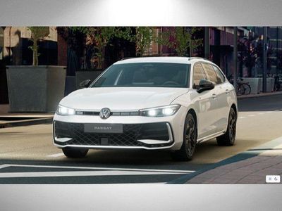 Nuova VW Passat R-line 150 CV (110 kW) 2026 Bianco Station wagon