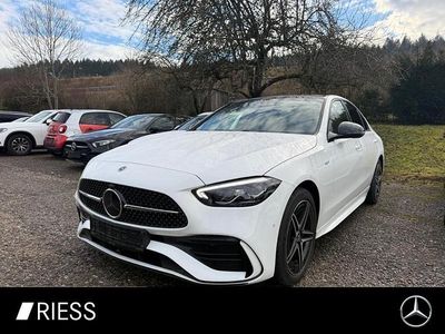 Gebraucht Mercedes C300e AMG 313 PS (230 kW) 2025 Unilack polarweiß Limousine