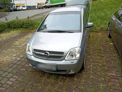 Gebraucht Opel Meriva 125 PS (91 kW) 2003 Silber Van / Kleinbus