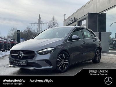 Gebraucht Mercedes B200 Advanced 163 PS (119 kW) 2025 Lack mountaingrau Van / Kleinbus