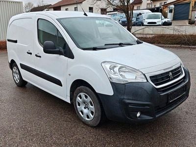 Gebraucht Peugeot Partner Comfort 75 PS (55 kW) 2017 Weiß Van / Kleinbus