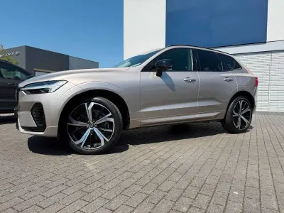 Gebraucht Volvo XC60 145 PS (106 kW) 2023 SUV