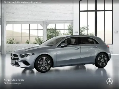 Gebraucht Mercedes A180 Advanced 136 PS (100 kW) 2025 Silber Limousine
