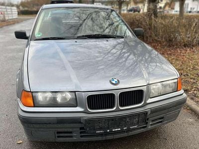 Gebraucht BMW 316 102 PS (75 kW) 1995 Grau Limousine