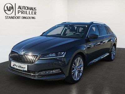 Usata Skoda Superb Style 190 CV (139 kW) 2022 Grigio Station wagon