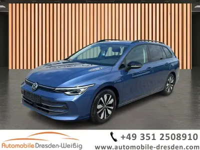 Gebraucht VW Golf VIII Goal 150 PS (110 kW) 2025 Blau Kombi