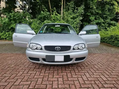 Gebraucht Toyota Corolla 97 PS (71 kW) 2000 Grau Kleinwagen