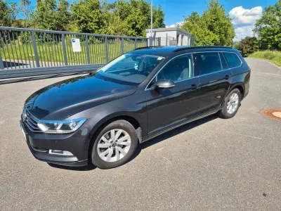 Gebraucht VW Passat Comfortline 150 PS (110 kW) 2018 Grau Kombi
