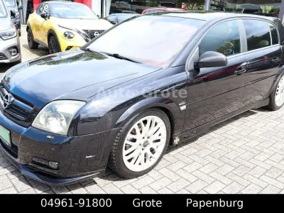 Gebraucht Opel Signum 175 PS (128 kW) 2005 Schwarz Kleinwagen