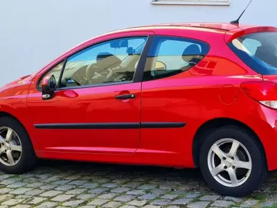 Gebraucht Peugeot 207 73 PS (53 kW) 2010 Limousine