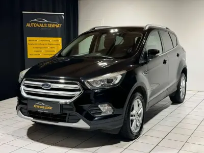 Usata Ford Kuga Cool & Connect 150 CV (110 kW) 2017 Nero SUV