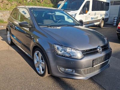 Usado VW Polo Match 105 HP (77 kW) 2013 Cinzento Citadino