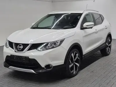 Gebraucht Nissan Qashqai 360º 131 PS (96 kW) 2017 Brillantweissmet, SUV