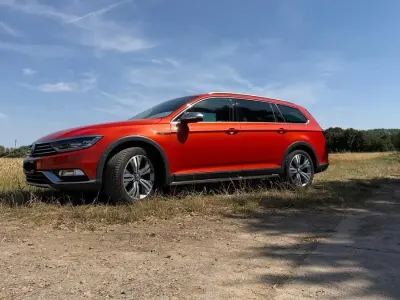 Gebraucht VW Passat 239 PS (175 kW) 2015 Orange Kombi