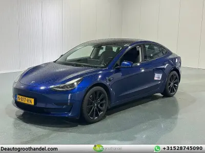 Gebraucht Tesla Model 3 Standard Range 175 kW (238 PS) 2021 Blau Limousine