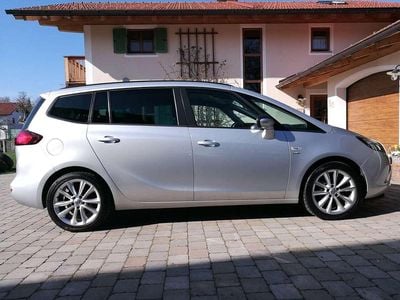 Gebraucht Opel Zafira Tourer Active 140 PS (102 kW) 2013 Silber Van / Kleinbus