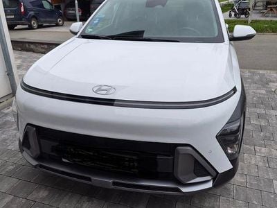 Second-hand Hyundai Kona Trend 141 CP (103 kW) 2023 Alb SUV