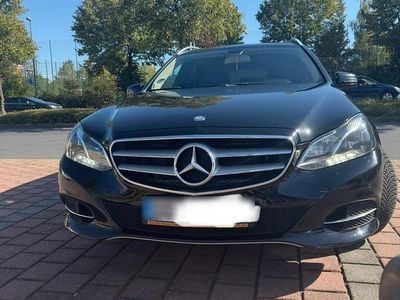 Schwarz Gebraucht 2016 Mercedes E200 Kombi | 11.999 € (Fairer Preis)