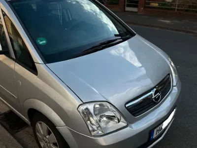 Gebraucht Opel Meriva 105 PS (77 kW) 2006 Silber Van / Kleinbus