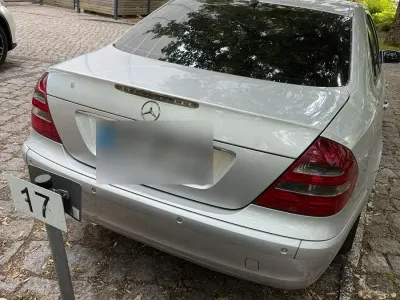 Gebraucht Mercedes E200 122 PS (89 kW) 2006 Grau Limousine