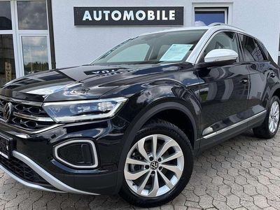 Second-hand VW T-Roc Style 150 CP (110 kW) 2023 Negru SUV