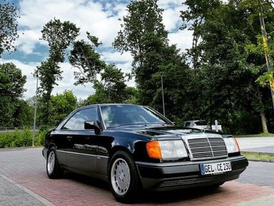 Gebraucht Mercedes 230 Sportline 136 PS (100 kW) 1991 Schwarz Coupé