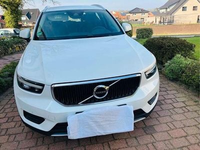 Gebraucht Volvo XC40 Momentum 129 PS (94 kW) 2021 Weiß SUV