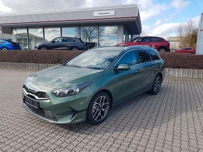 Neu Kia Ceed Sportswagon 140 PS (102 kW) 2025 Grün Kombi