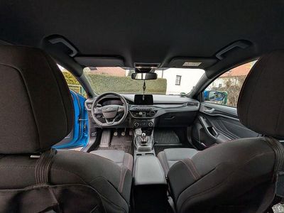 Second-hand Ford Focus ST-Line 125 CP (91 kW) 2020 Albastru Berlinǎ