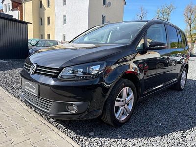 Second-hand VW Touran Match 140 CP (102 kW) 2012 Negru Monovolum