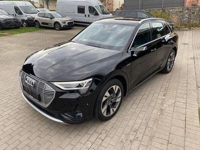 Second-hand Audi e-tron S-Line 300 kW (408 CP) 2021 Negru SUV