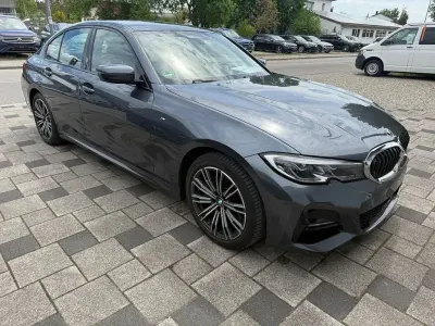 Używany BMW 330e M Sport 184 KM (135 kW) 2021 Szary Sedan/Limuzyna