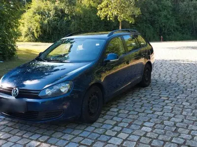 Gebraucht VW Golf VI Trendline 105 PS (77 kW) 2011 Blau Kleinwagen